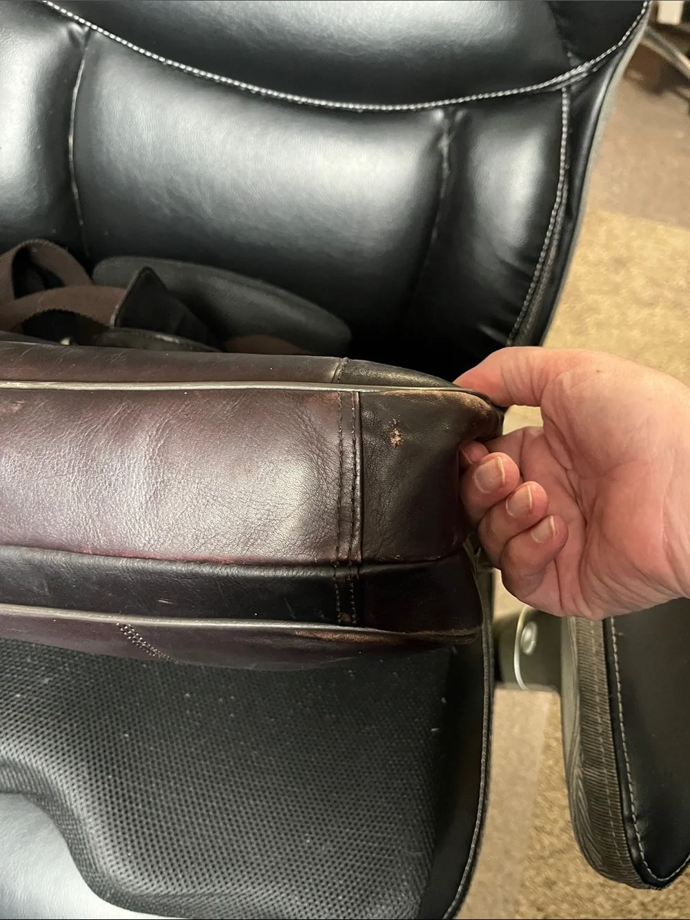 Kenneth Cole Reaction Brown Leather Briefcase Laptop Bag
